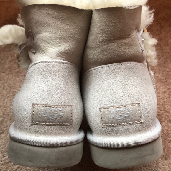 UGGs Bailey collection. Off white. - Picture 5 of 6